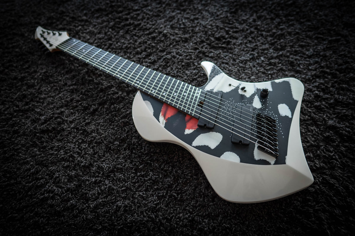 LARADA 8 // Master Series // Monarch