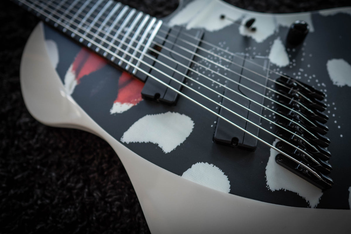 LARADA 8 // Master Series // Monarch