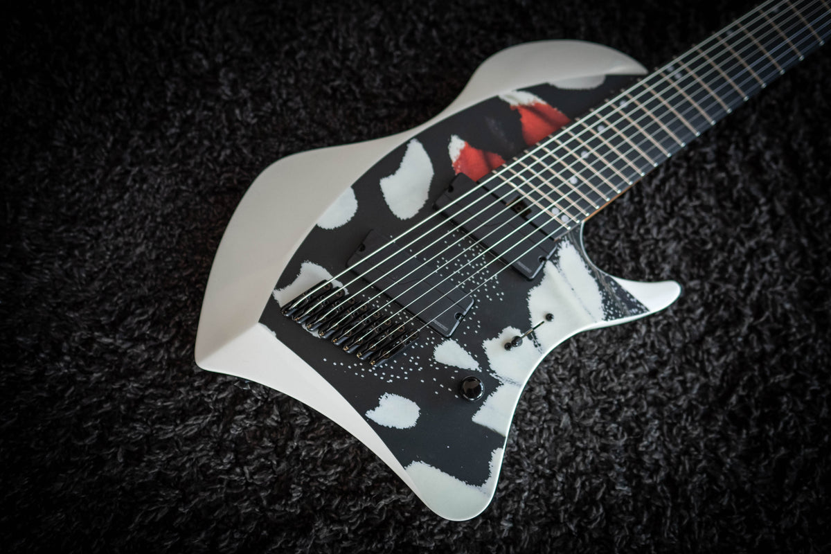 LARADA 8 // Master Series // Monarch