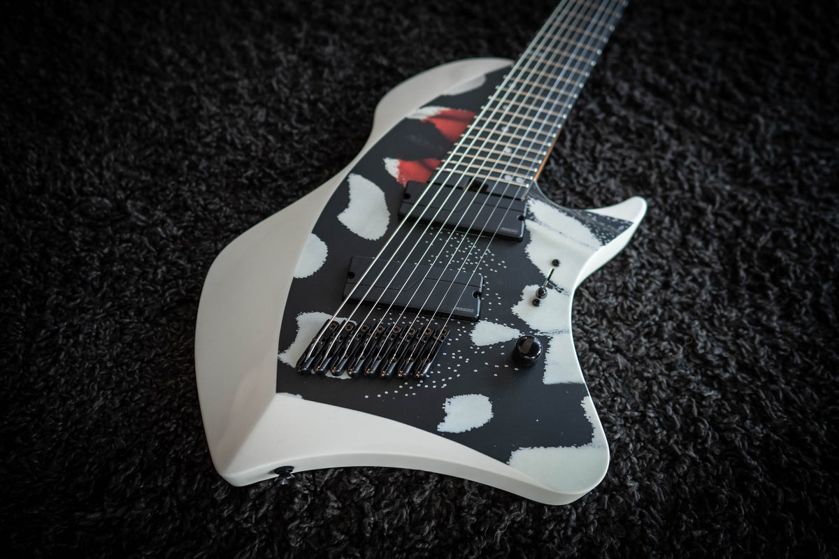 LARADA 8 // Master Series // Monarch