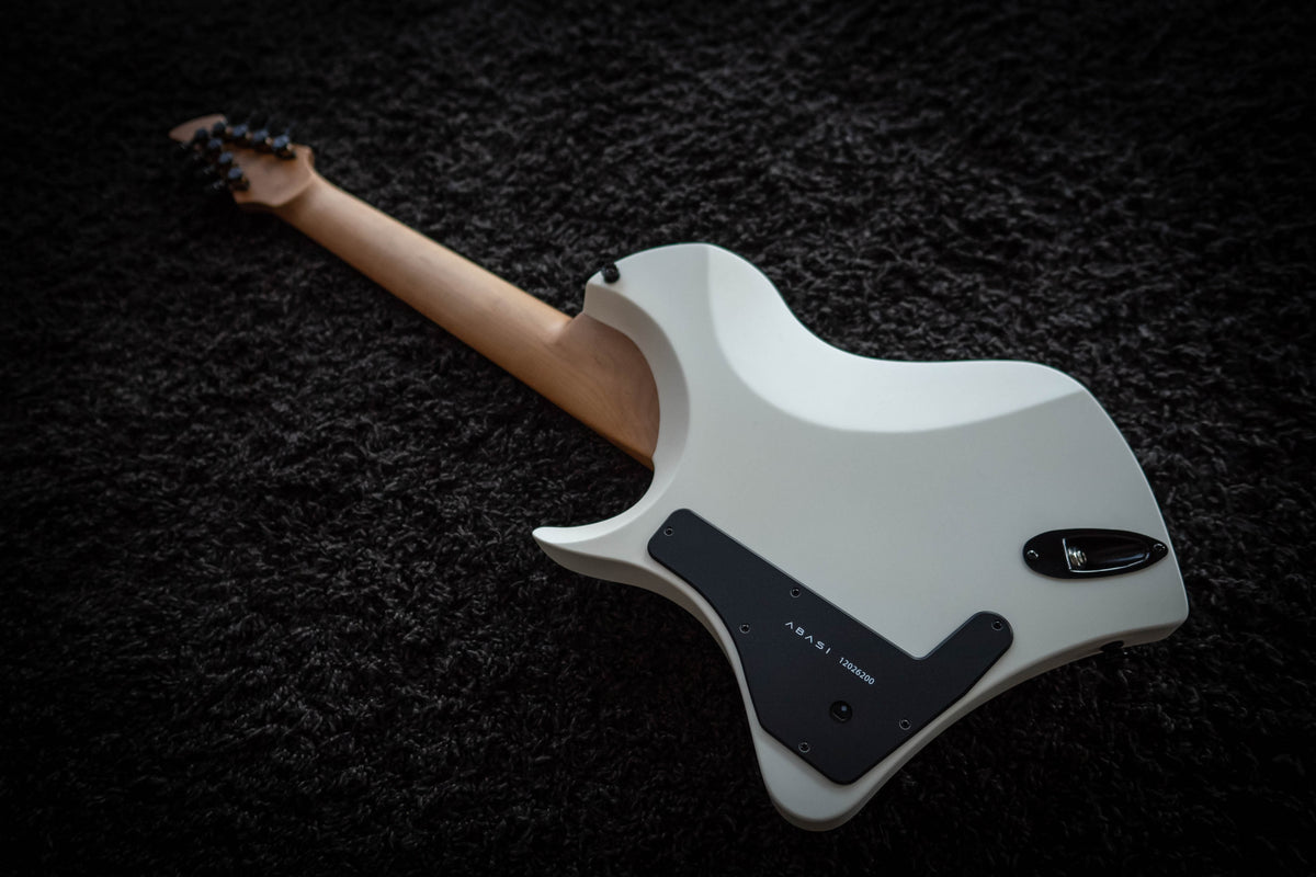 LARADA 8 // Master Series // Monarch