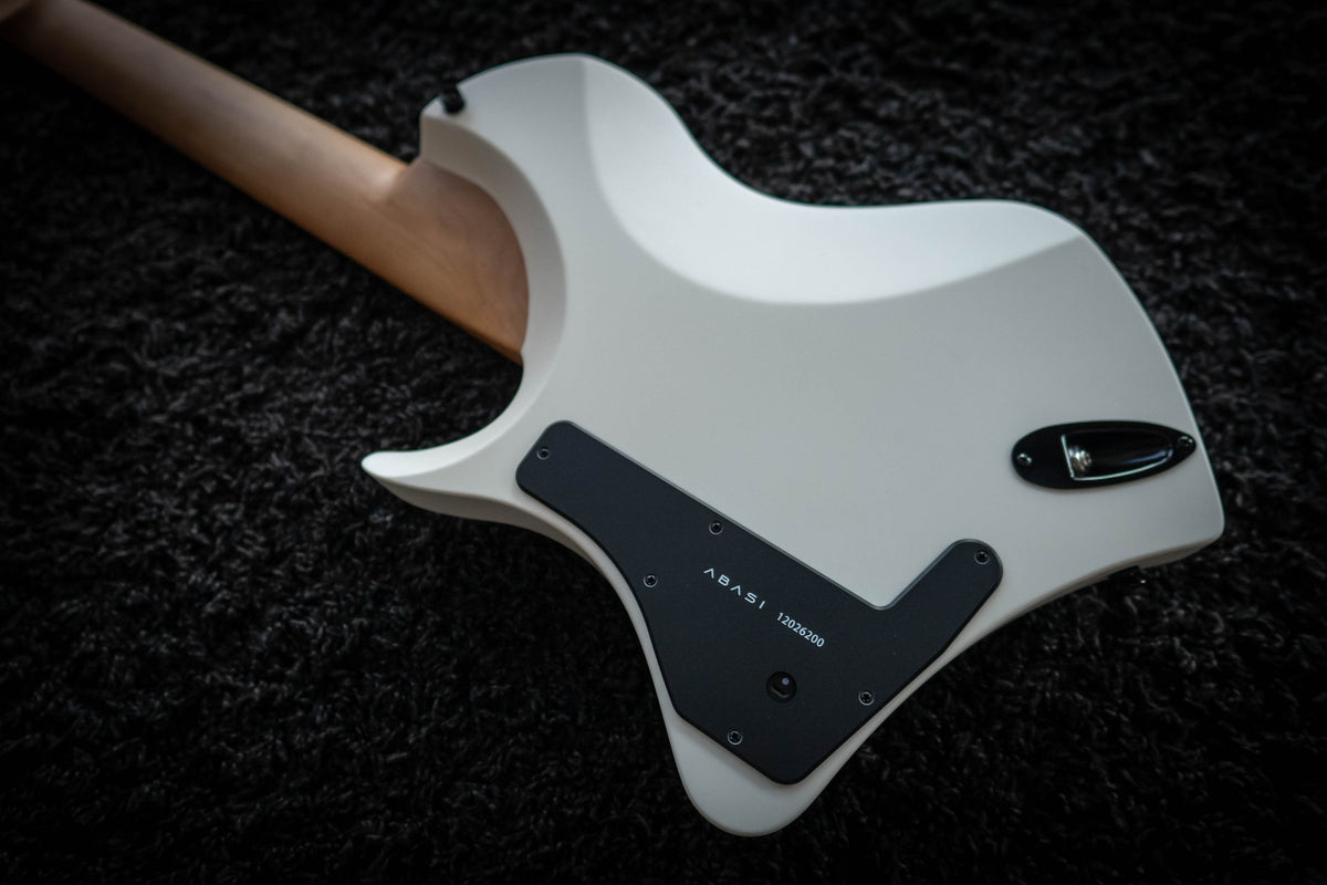 LARADA 8 // Master Series // Monarch