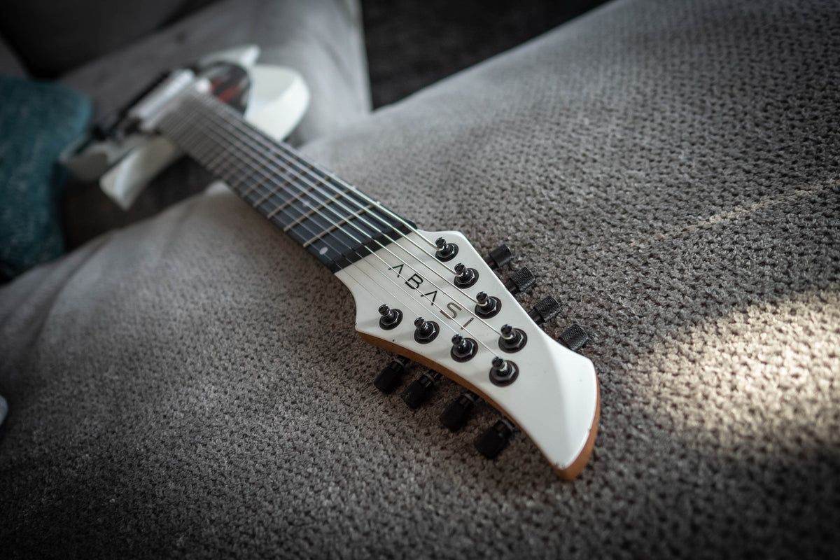 LARADA 8 // Master Series // Monarch [Relic]