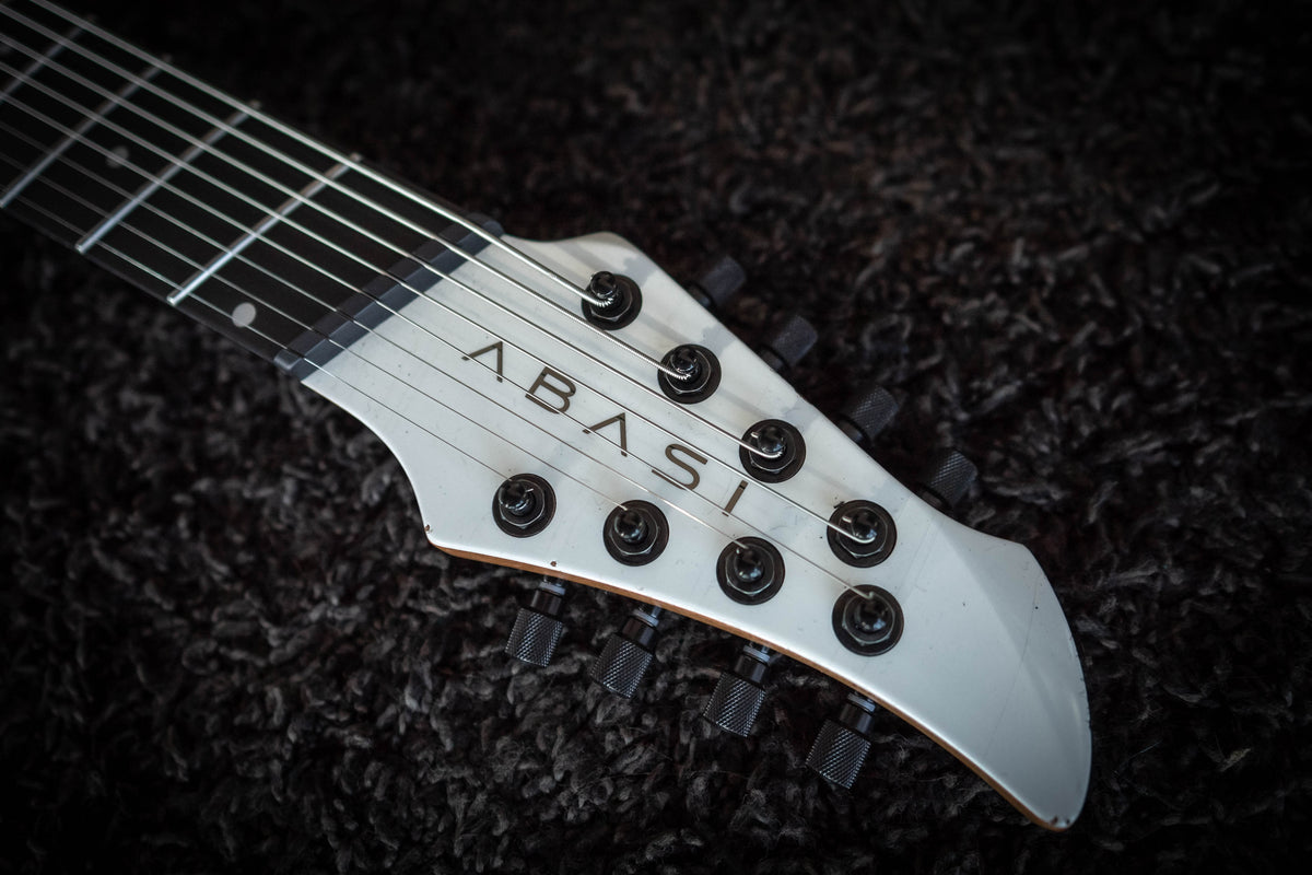 LARADA 8 // Master Series // Monarch [Relic]