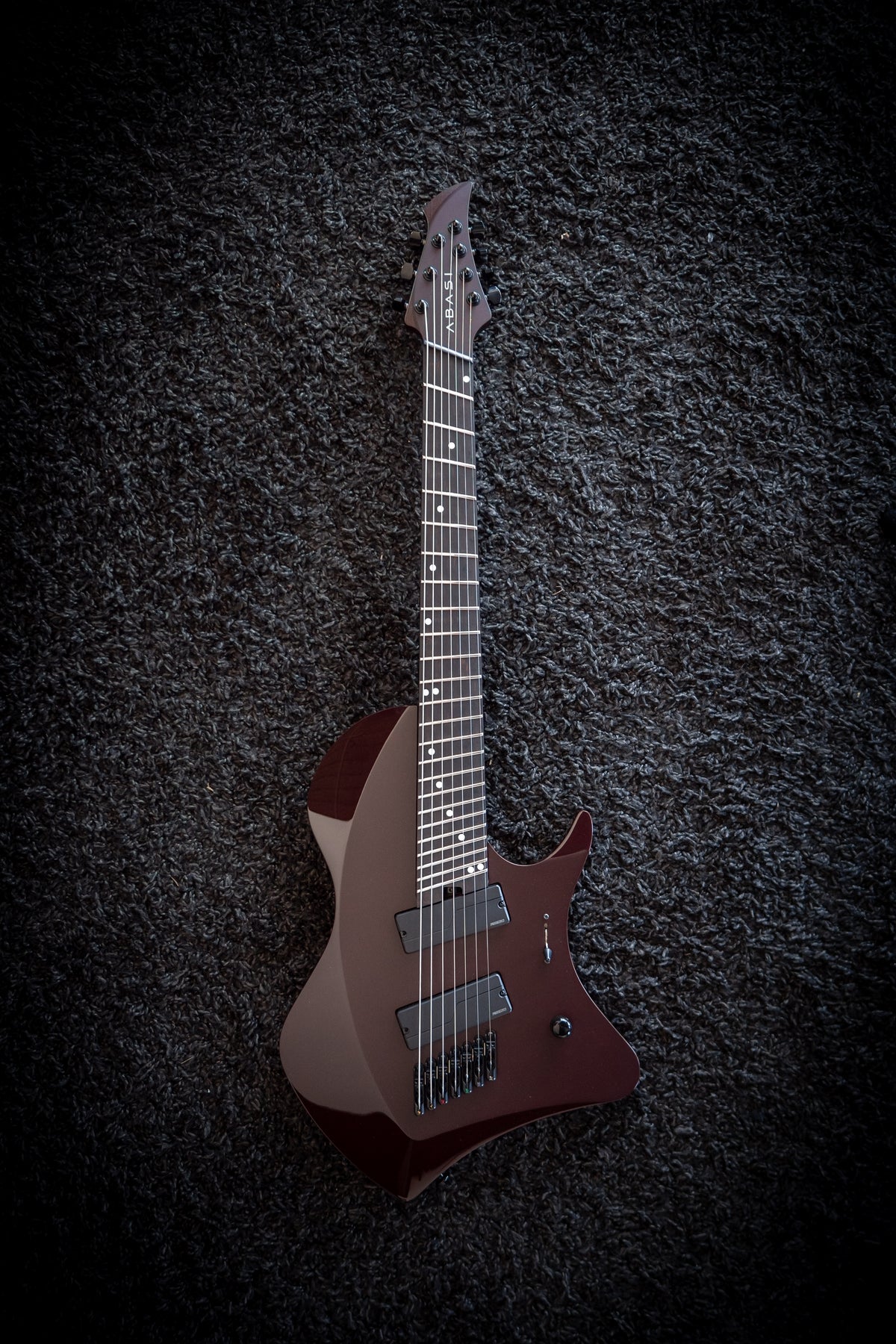 J Larada 7 // Oxblood