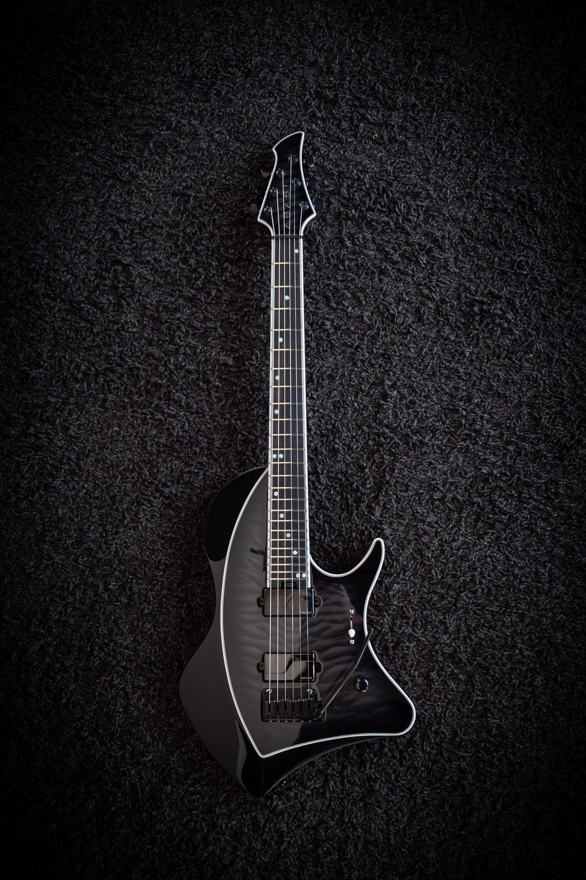 LARADA 6 Custom // Carbon Fiber Quilt