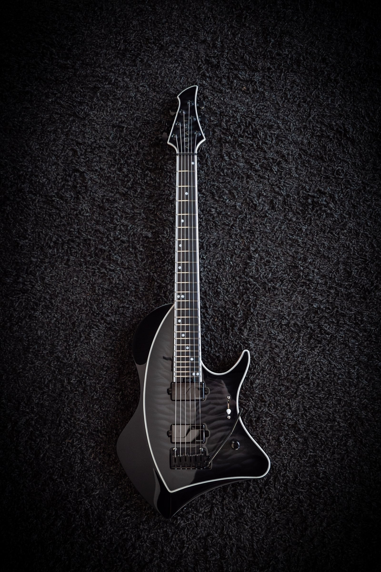 LARADA 6 Custom // Carbon Fiber Quilt