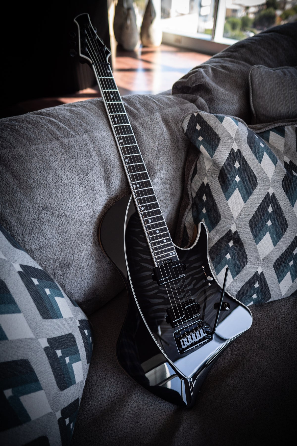LARADA 6 Custom // Carbon Fiber Quilt