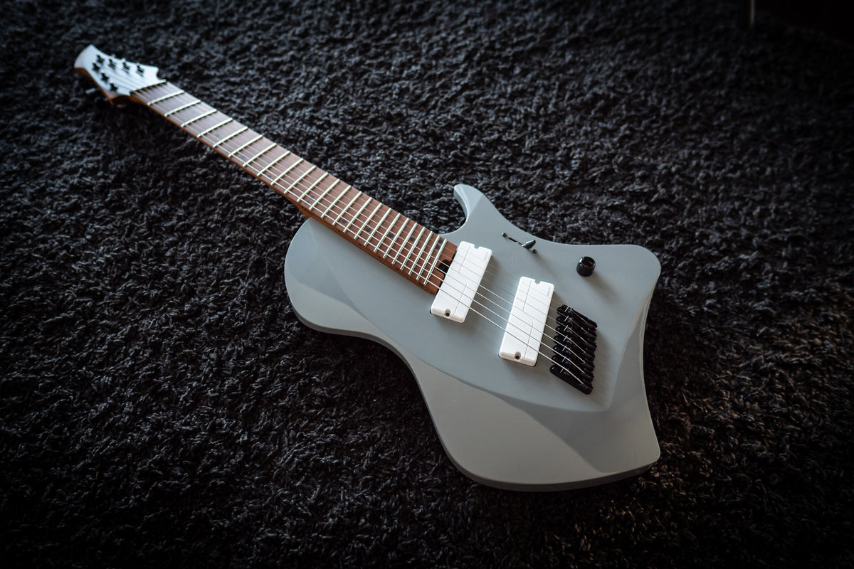 J Larada 7 // Chalk // Roasted Maple