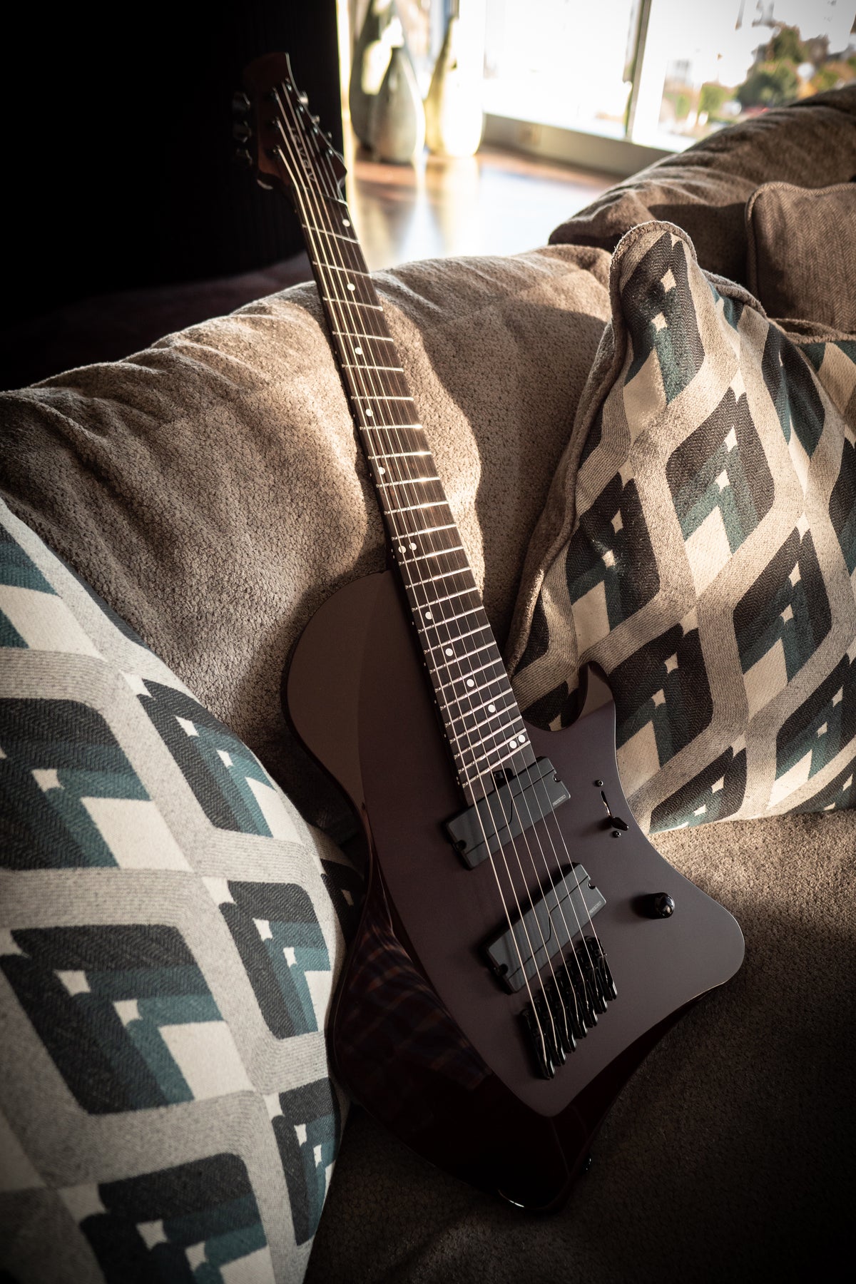 J Larada 7 // Oxblood