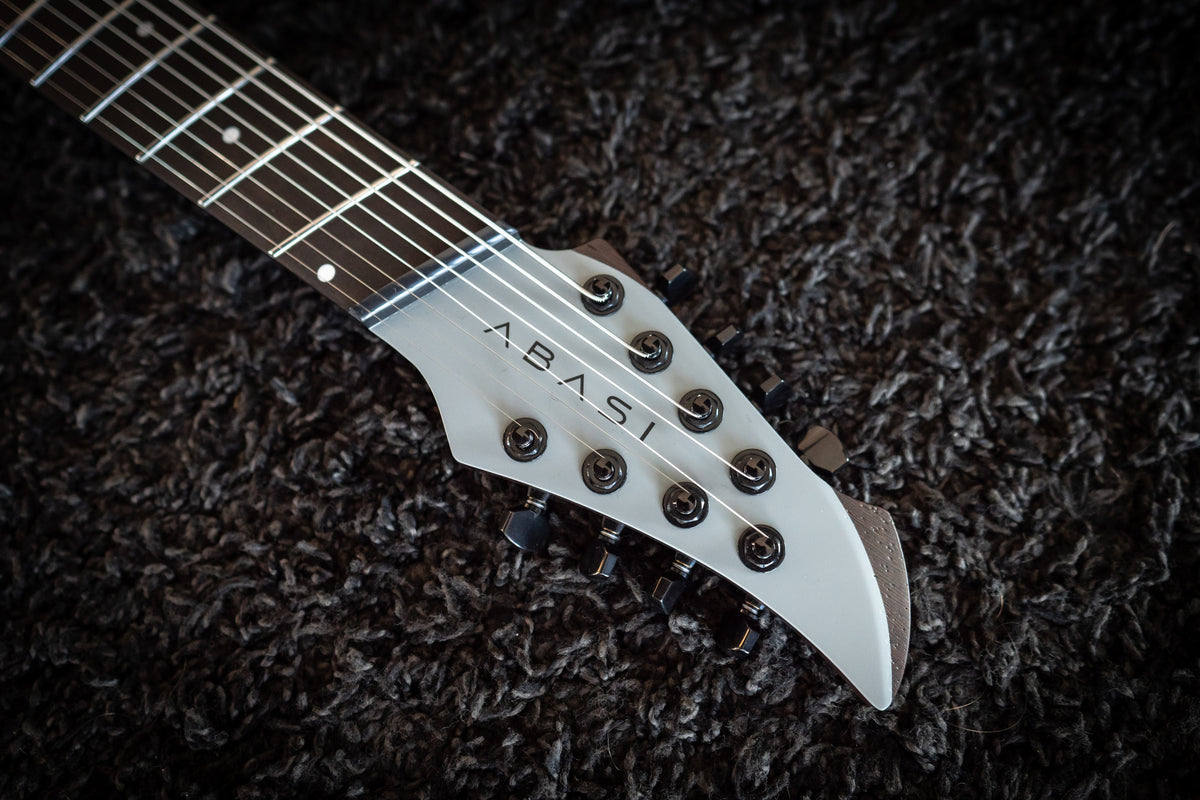 J Larada 8 // Chalk [White PU]