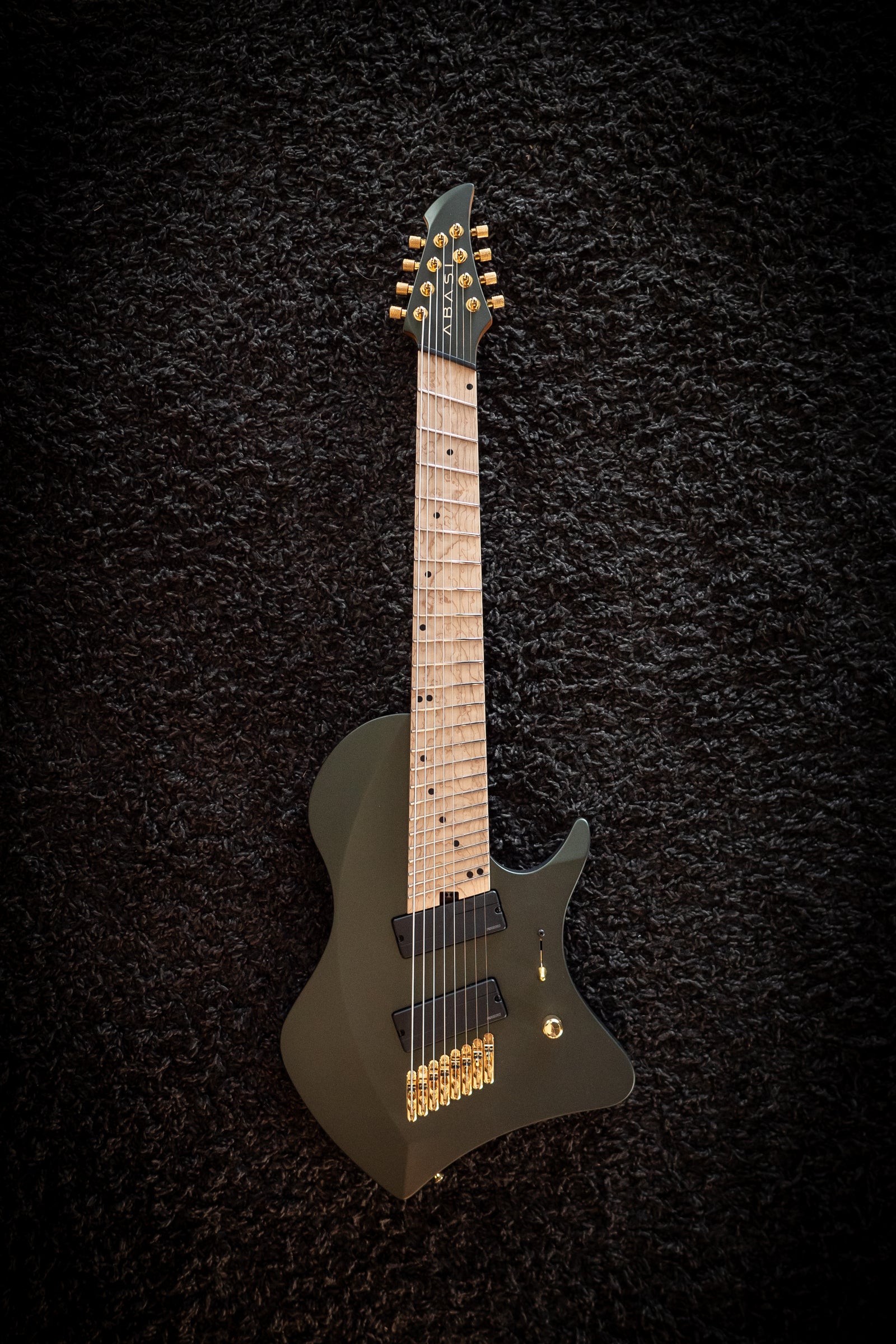 LARADA 8 // Master Series // Bell Garden Green [Birdseye Maple]