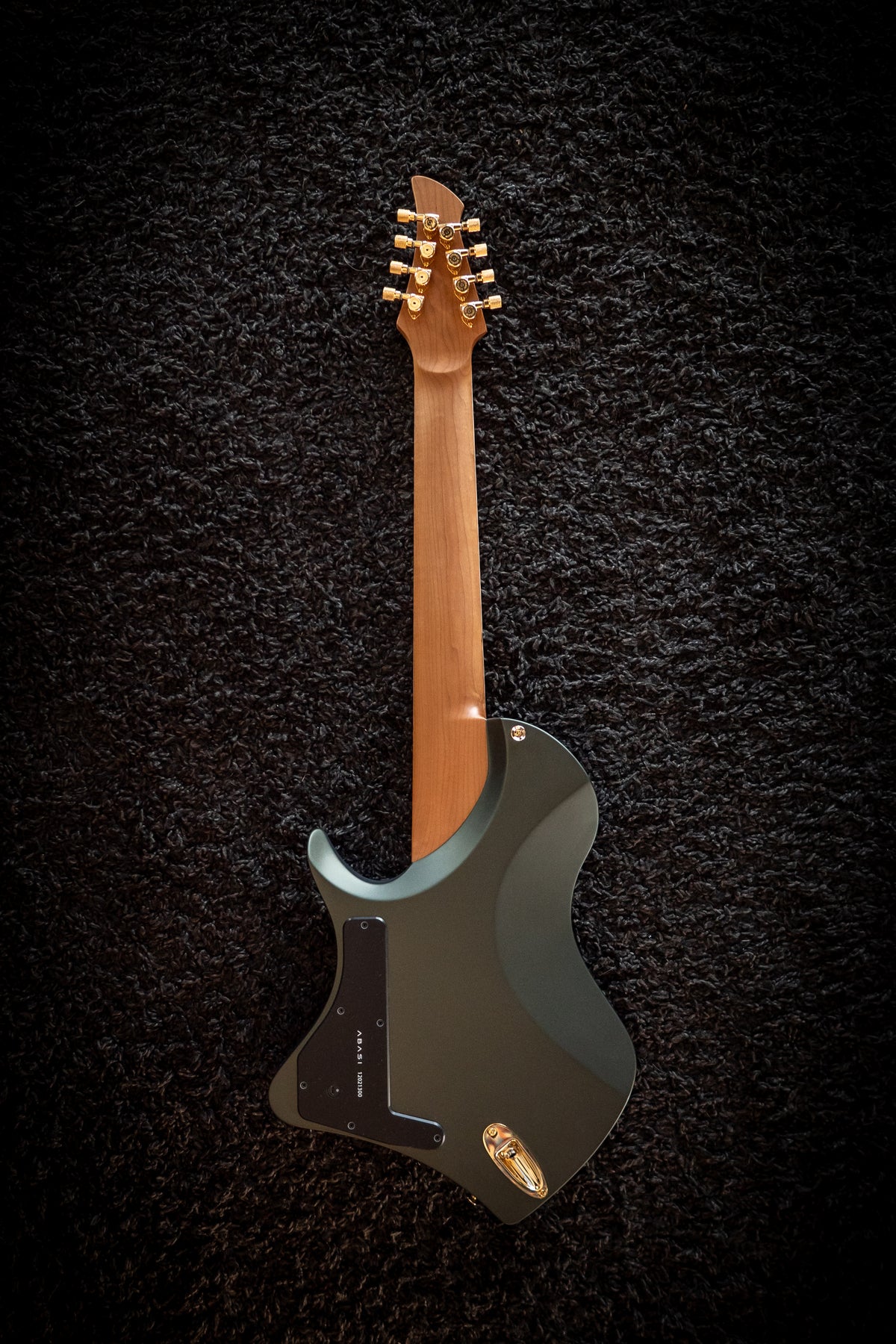 LARADA 8 // Master Series // Bell Garden Green [Birdseye Maple]