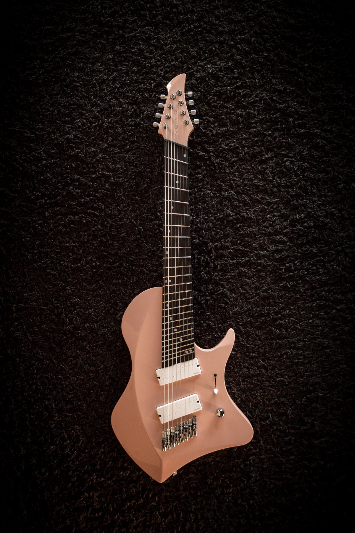 LARADA 8 // Master Series // Shell Pink [Roasted Maple]