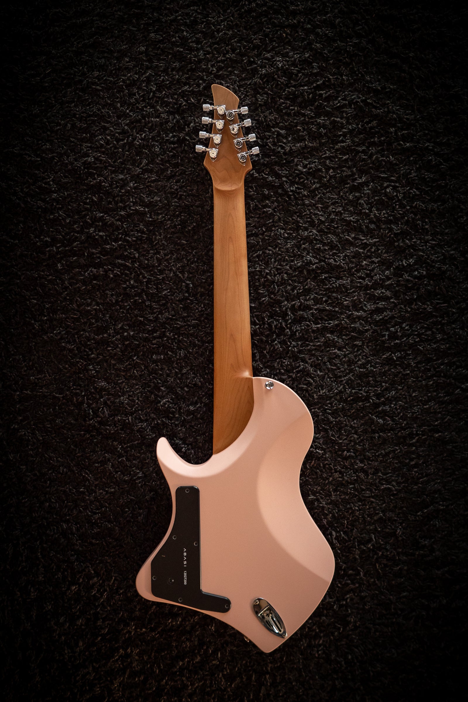 LARADA 8 // Master Series // Shell Pink [Roasted Maple]