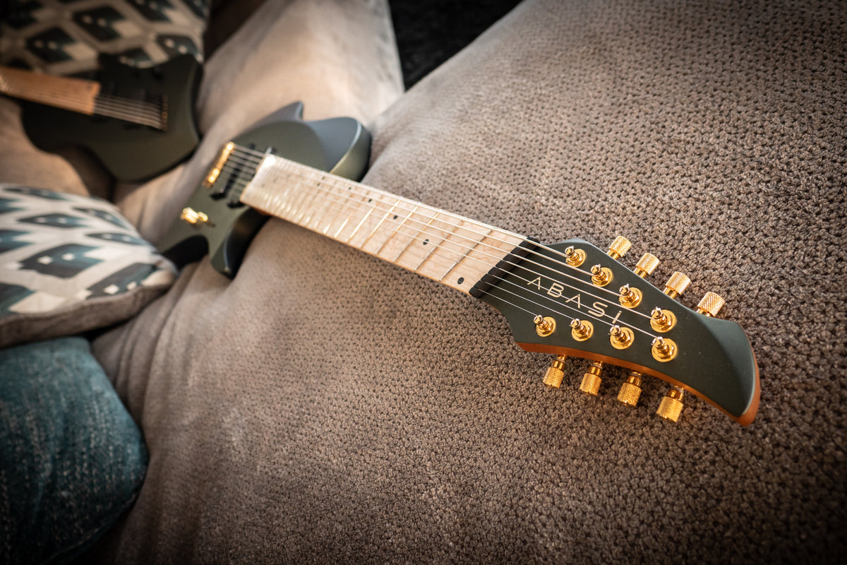 LARADA 8 // Master Series // Bell Garden Green [Birdseye Maple]