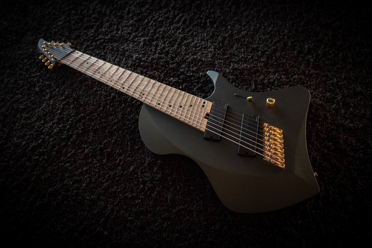 LARADA 8 // Master Series // Bell Garden Green [Birdseye Maple]