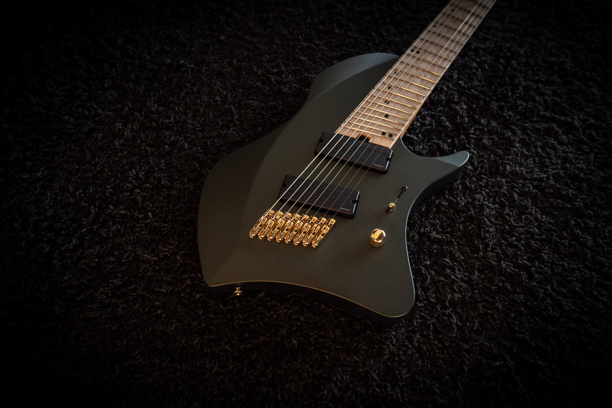 LARADA 8 // Master Series // Bell Garden Green [Birdseye Maple]