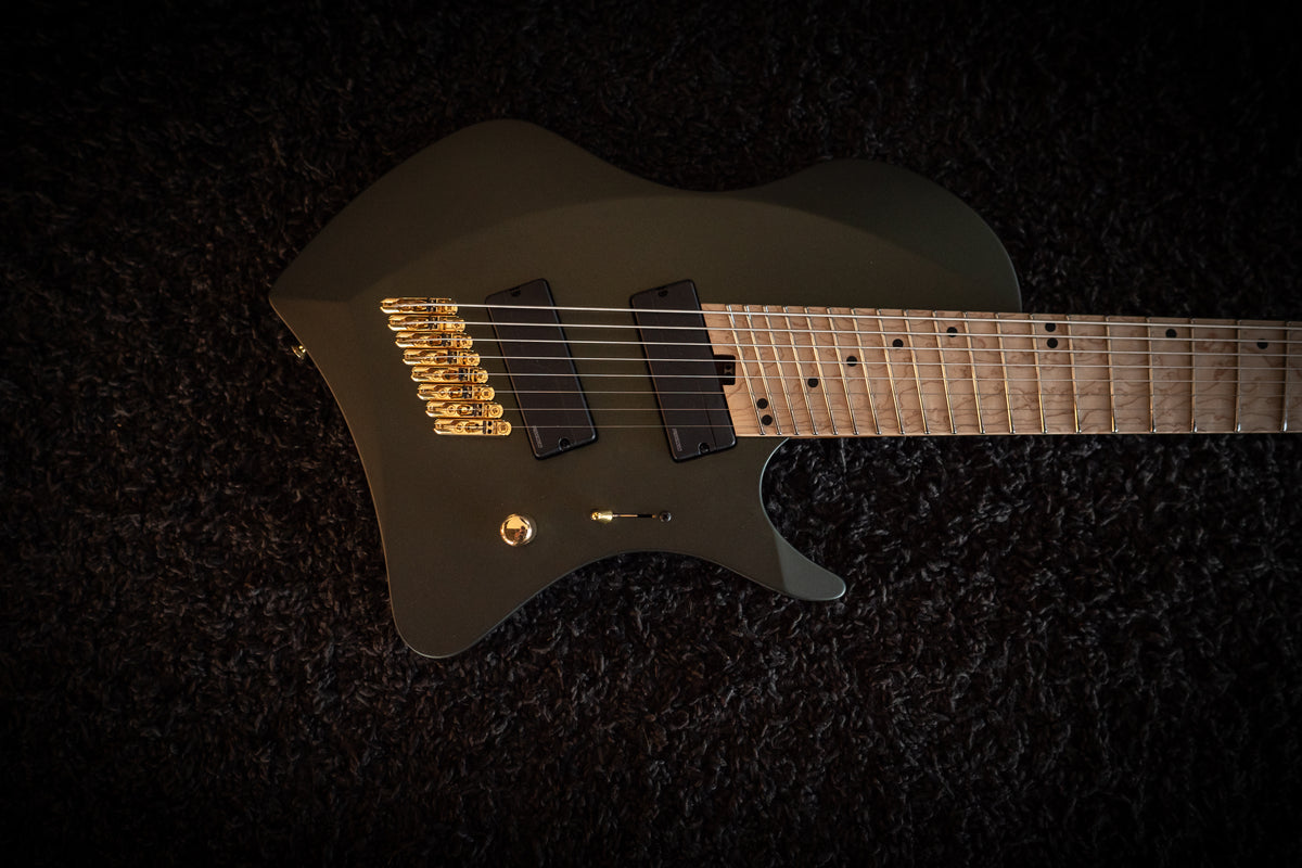 LARADA 8 // Master Series // Bell Garden Green [Birdseye Maple]