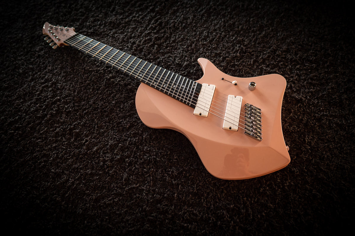 LARADA 8 // Master Series // Shell Pink [Roasted Maple]