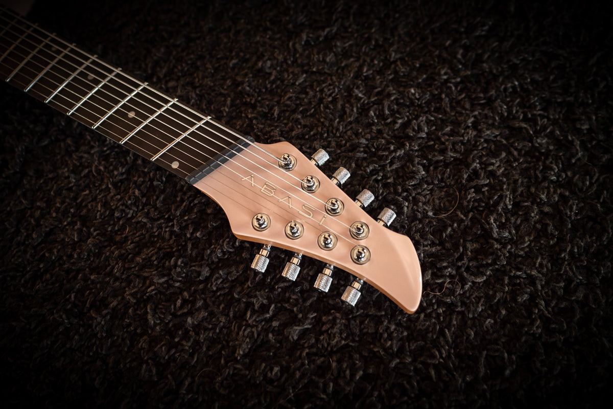 LARADA 8 // Master Series // Shell Pink [Roasted Maple]