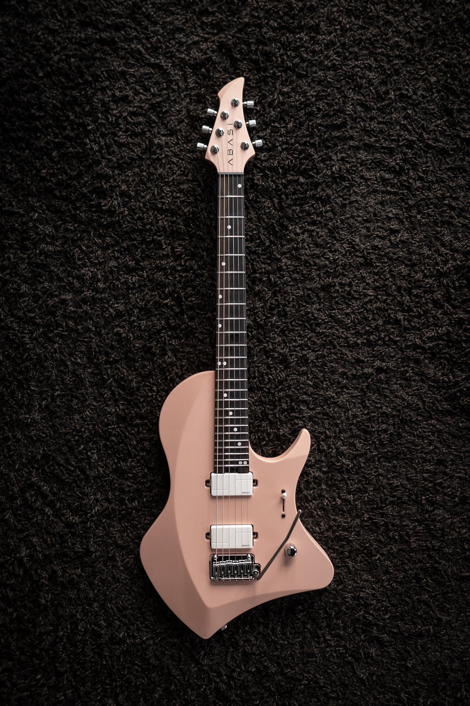 LARADA 6 // Master Series // Shell Pink [Figured Maple]