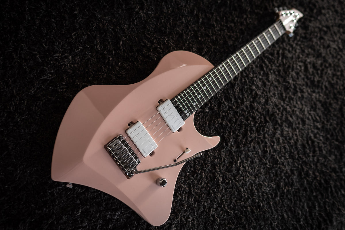 LARADA 6 // Master Series // Shell Pink [Figured Maple]