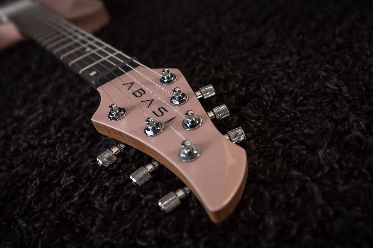 LARADA 6 // Master Series // Shell Pink [Figured Maple]