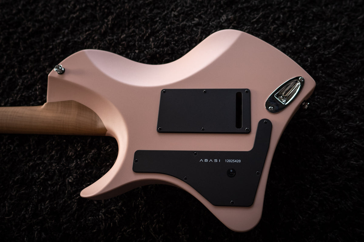 LARADA 6 // Master Series // Shell Pink [Figured Maple]
