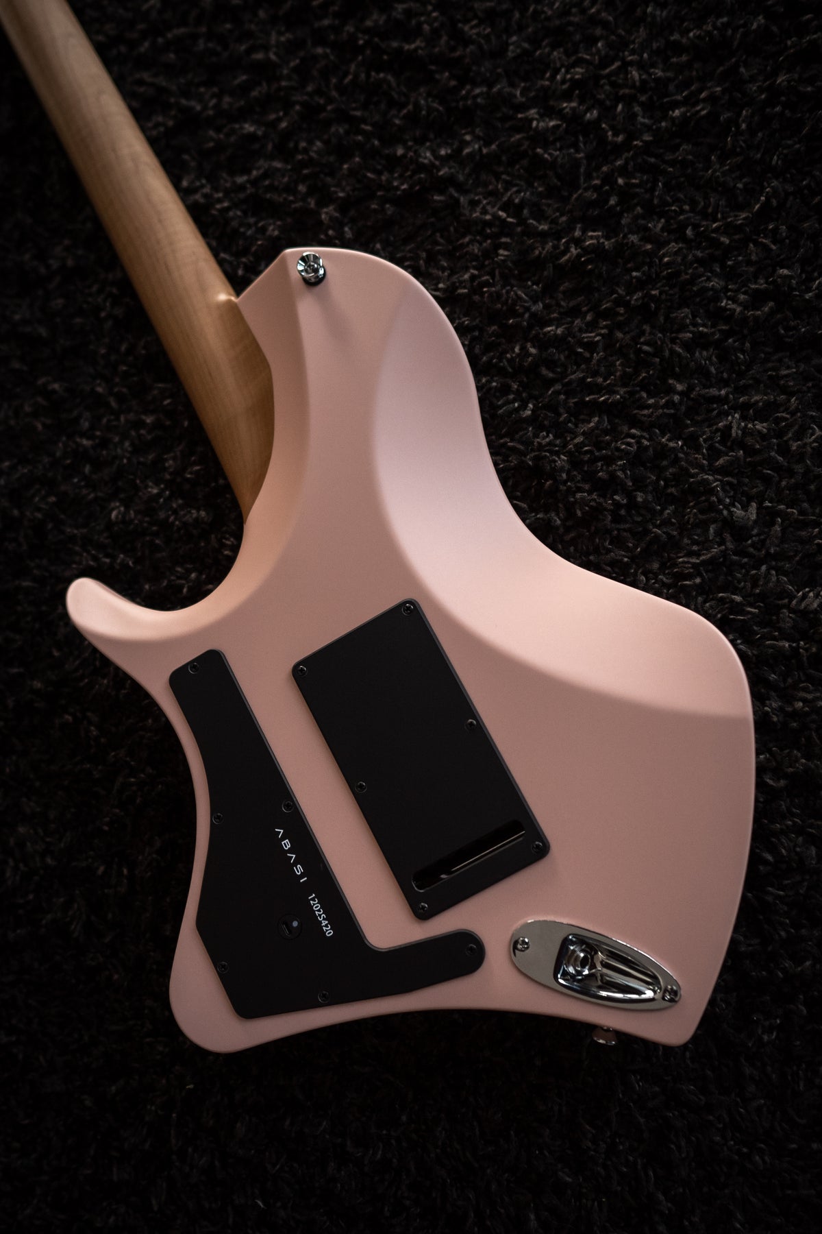 LARADA 6 // Master Series // Shell Pink [Figured Maple]