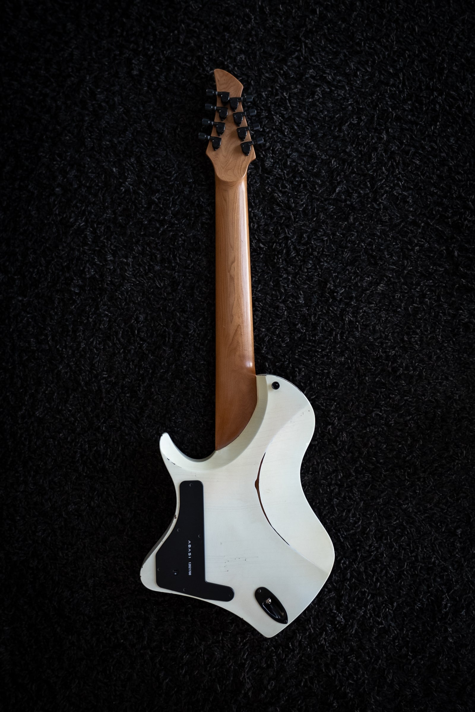 LARADA 8 // Master Series // Porcelain [Two-Stage Relic + Binding]