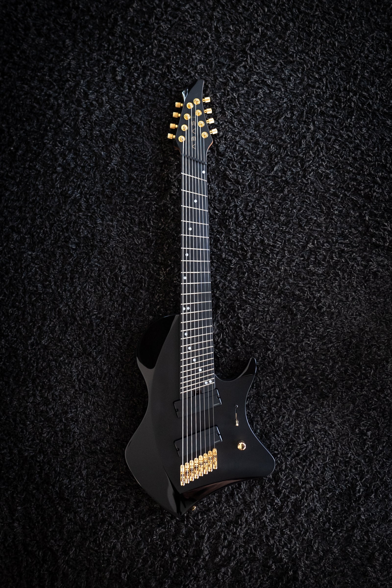 LARADA 8 // Master Series // Black Beauty [2022]