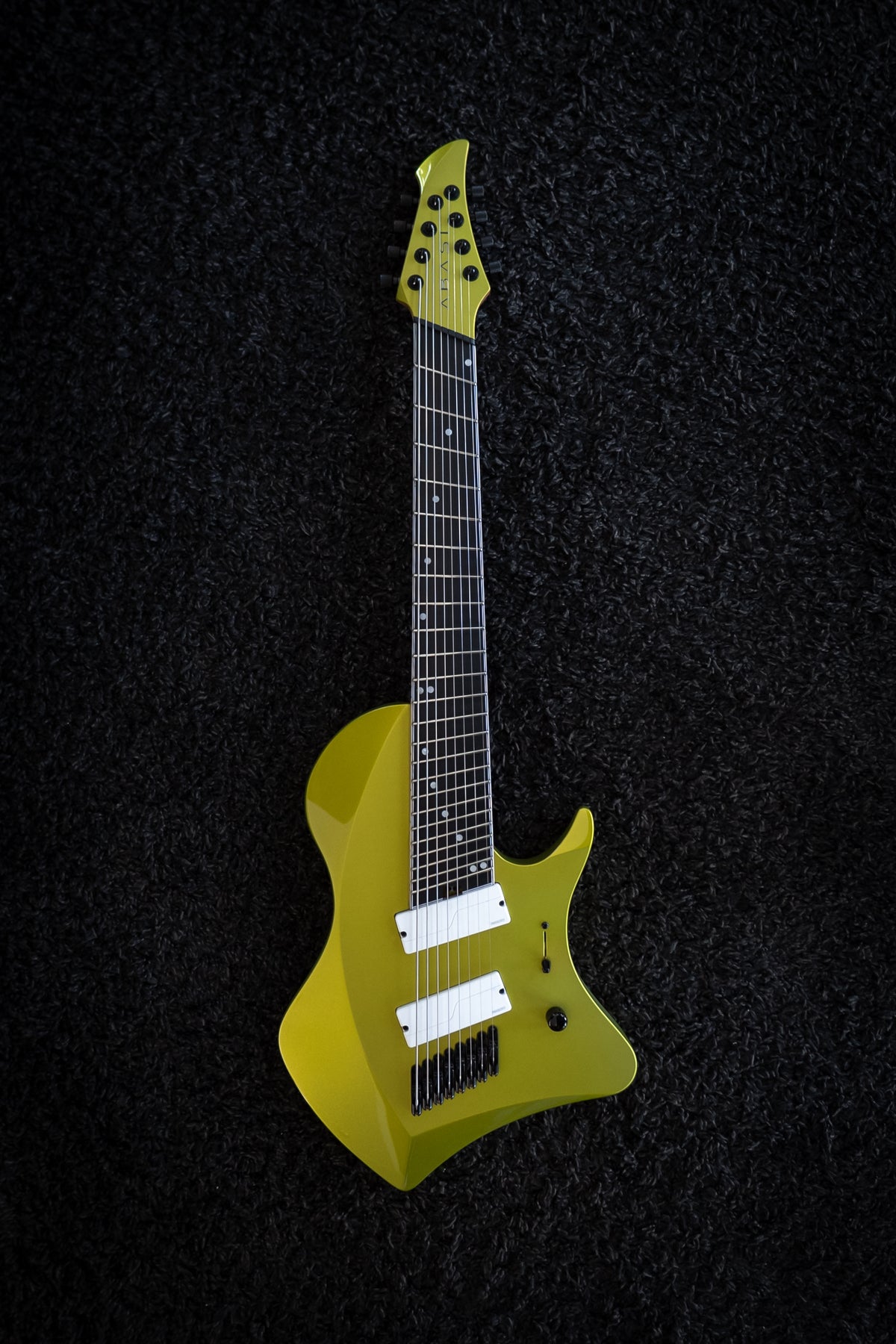 LARADA 8 // Master Series // Artura Green [Richlite]