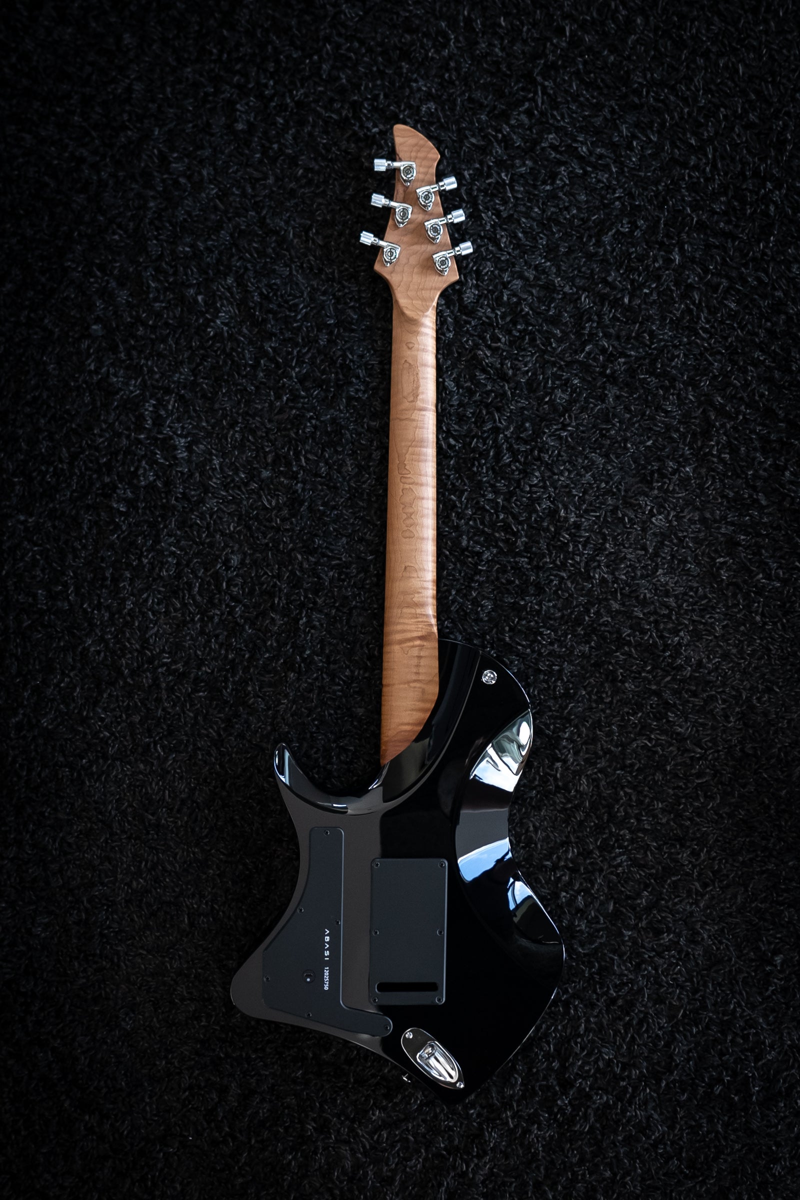 LARADA 6 // Master Series // Emeraldburst