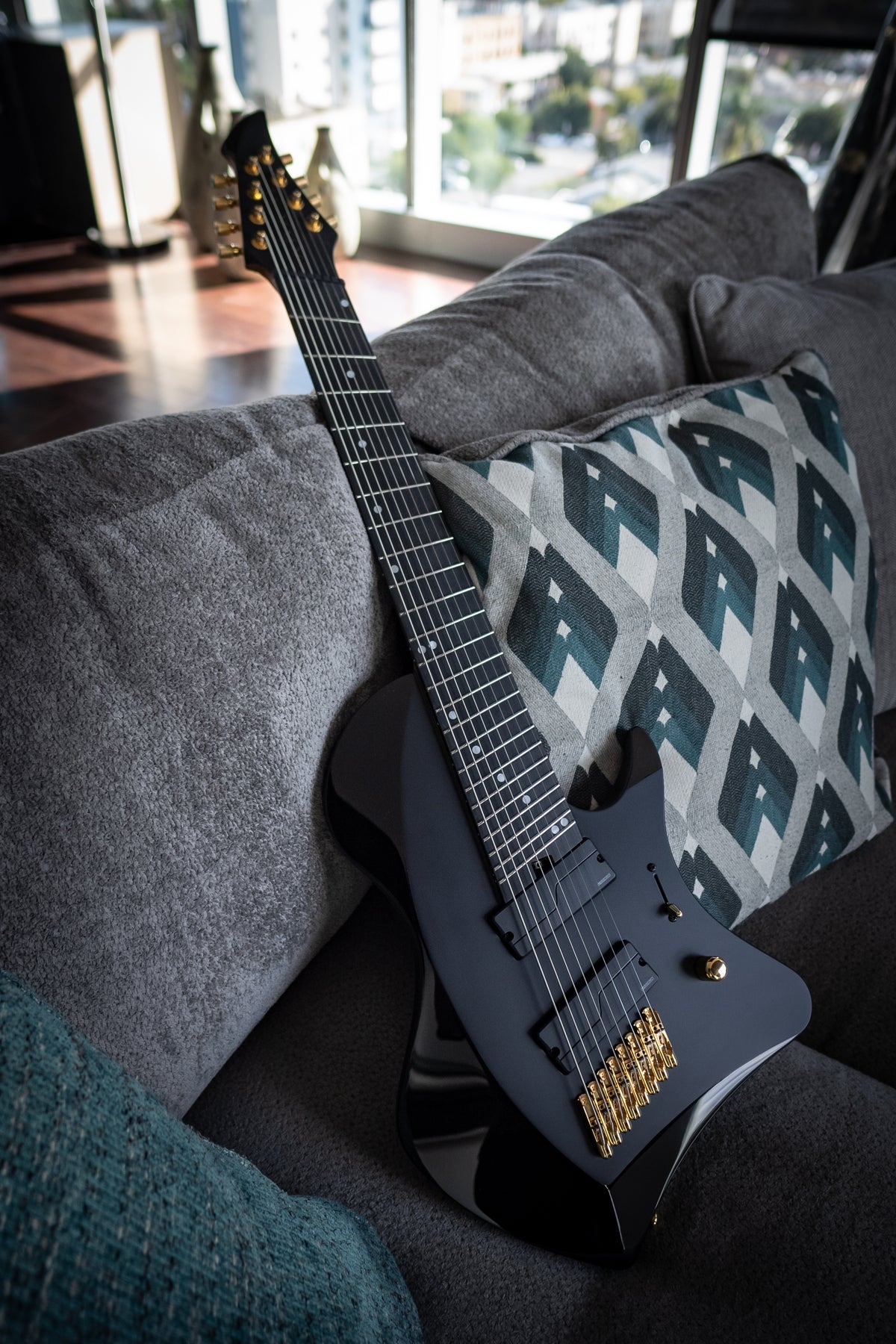 LARADA 8 // Master Series // Black Beauty [2022]