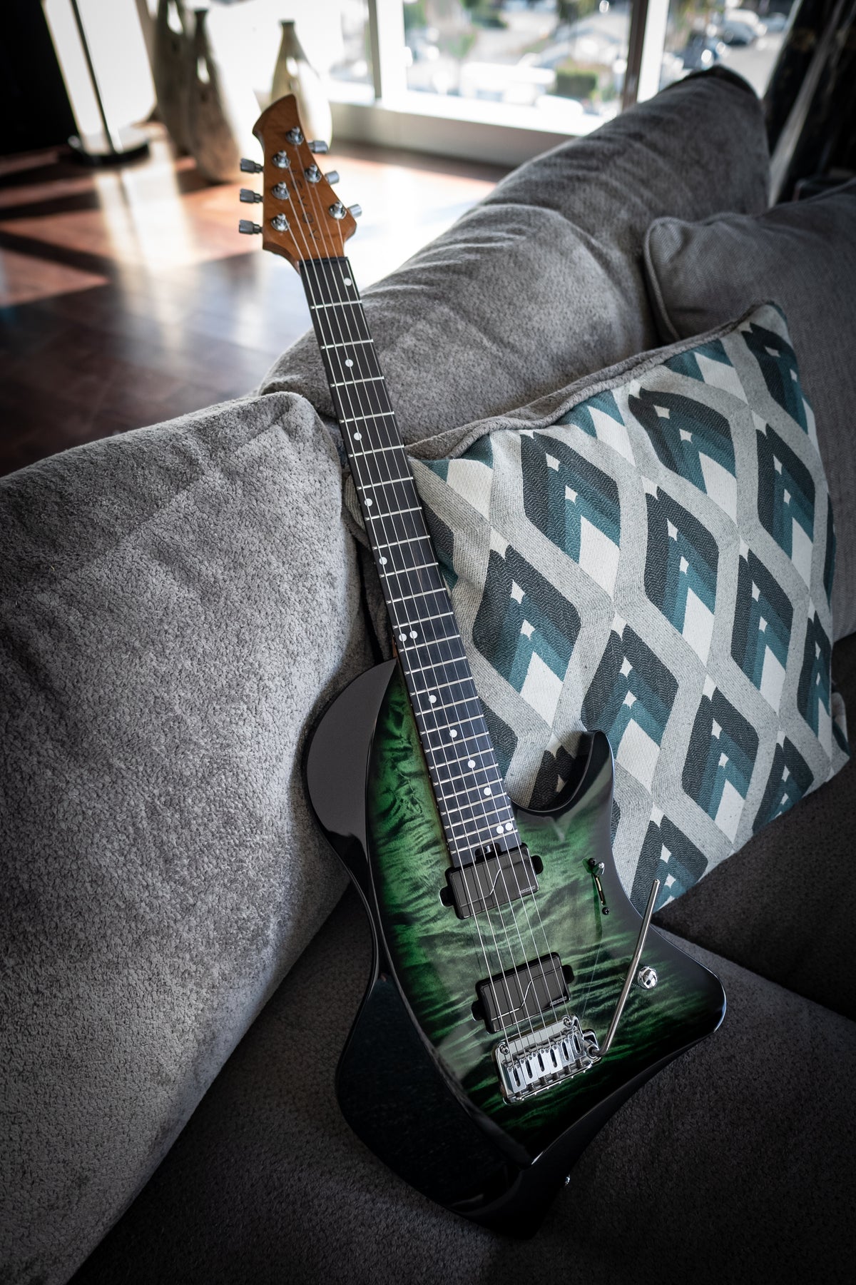 LARADA 6 // Master Series // Emeraldburst