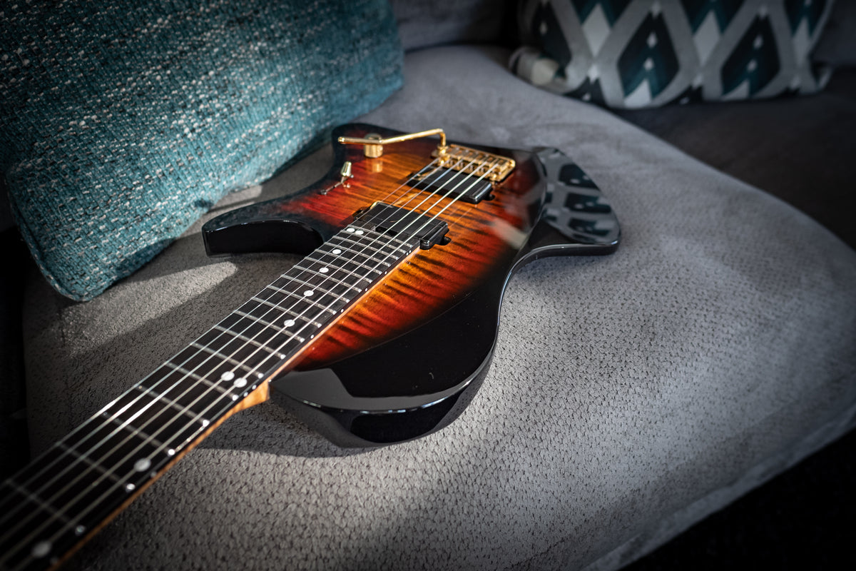LARADA 6 // Master Series // Amberburst