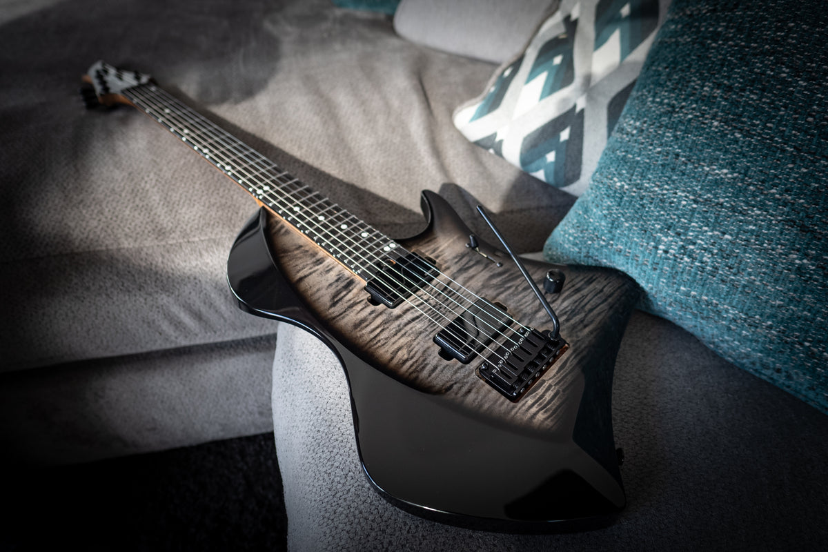 LARADA 6 // Master Series // Lunaburst