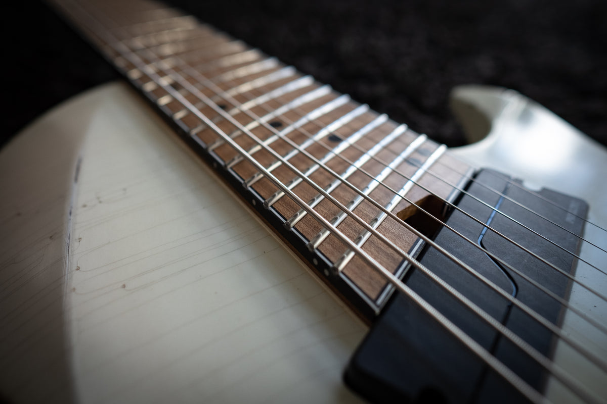 LARADA 8 // Master Series // Porcelain [Two-Stage Relic + Binding]