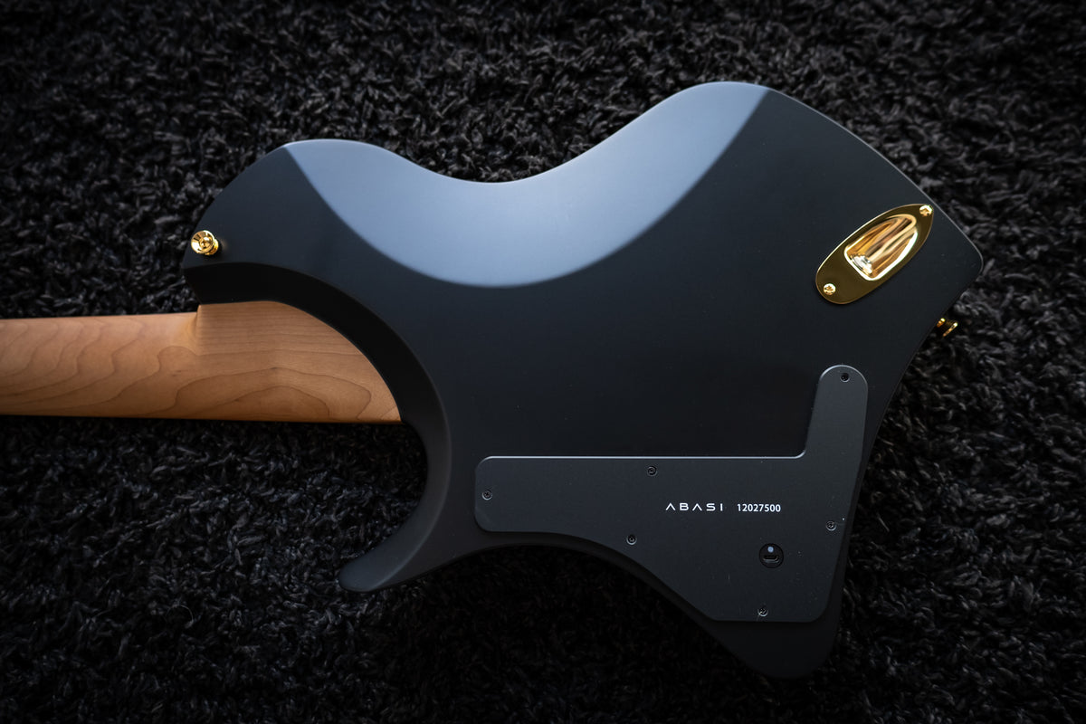 LARADA 8 // Master Series // Black Beauty [2022]