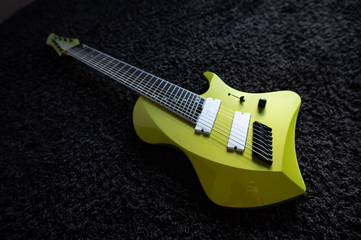 LARADA 8 // Master Series // Artura Green [Richlite]