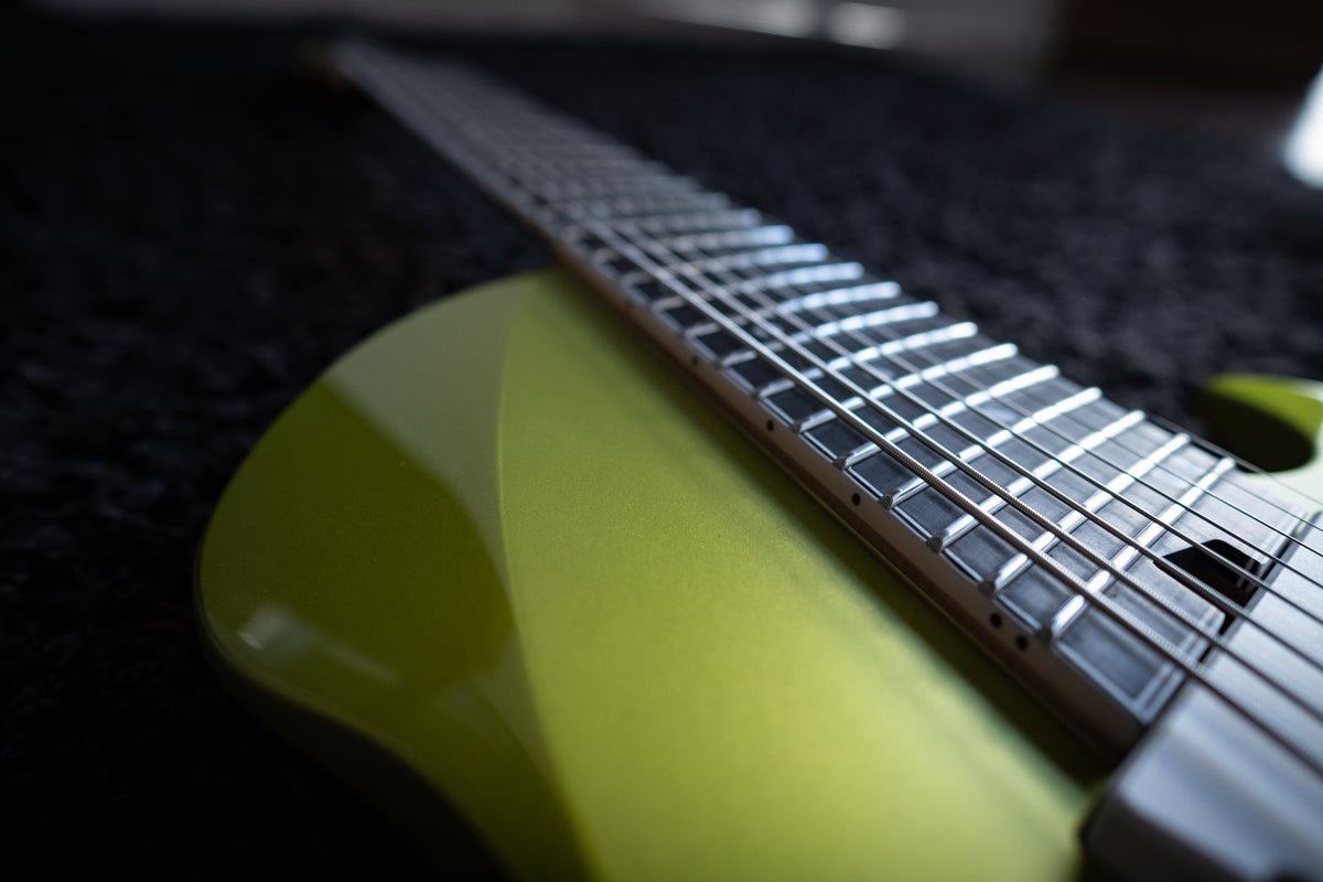 LARADA 8 // Master Series // Artura Green [Richlite]