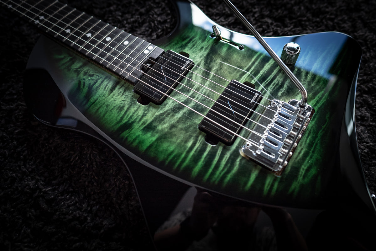 LARADA 6 // Master Series // Emeraldburst