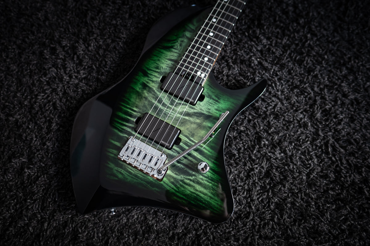 LARADA 6 // Master Series // Emeraldburst