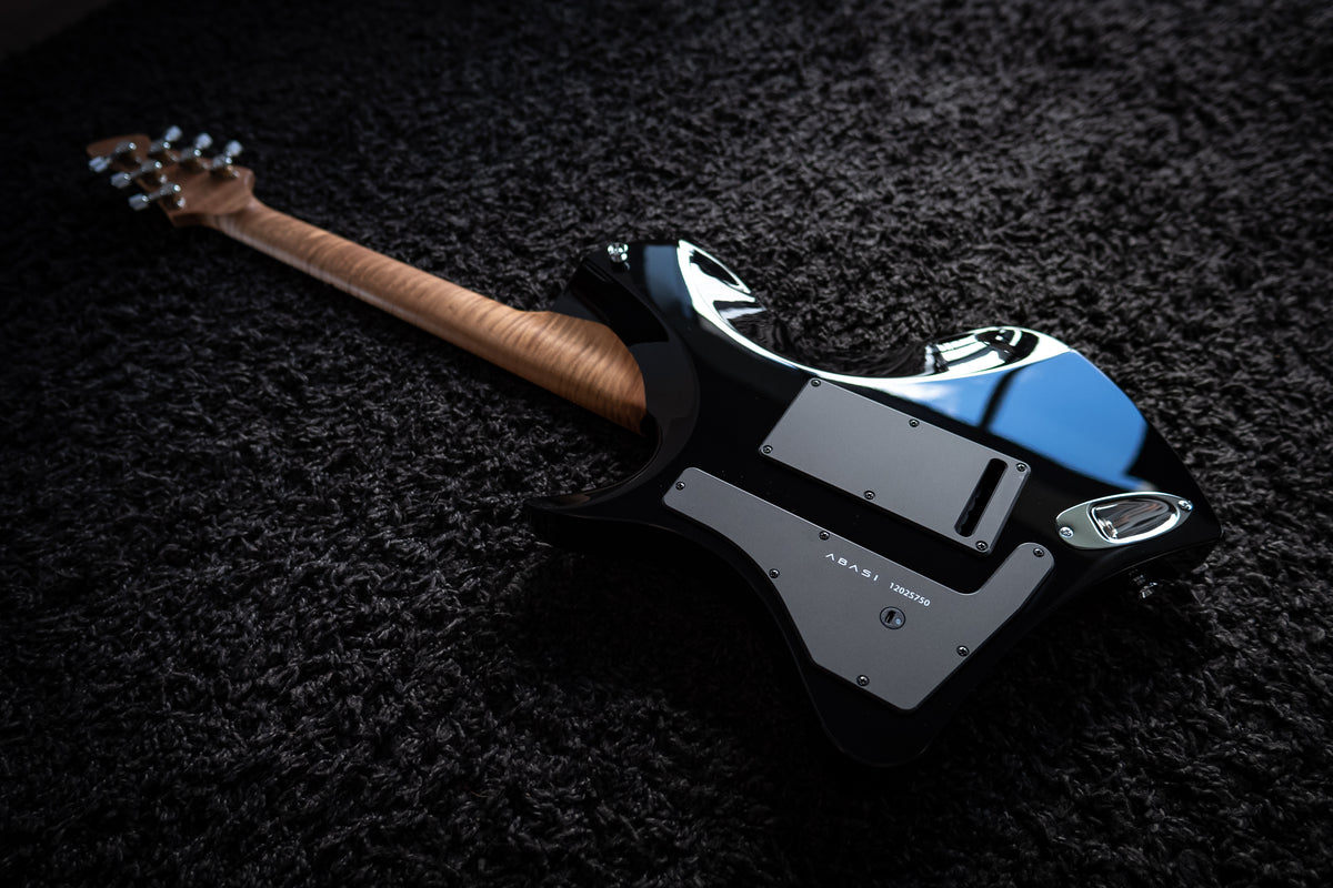 LARADA 6 // Master Series // Emeraldburst