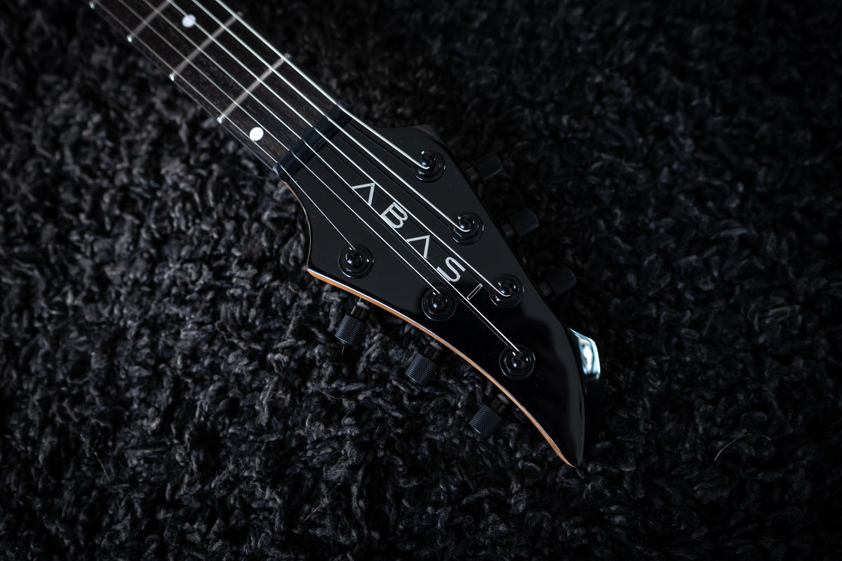 LARADA 6 // Master Series // Lunaburst