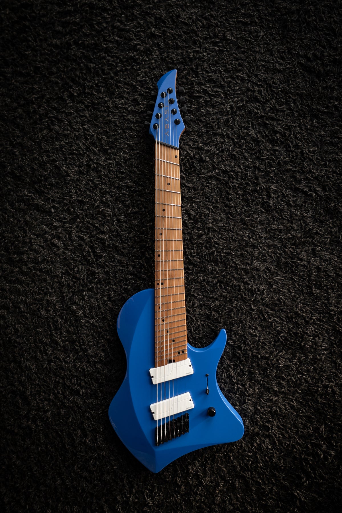 LARADA 8 // Master Series // Clarion Blue [Roasted Maple FB, 2022]