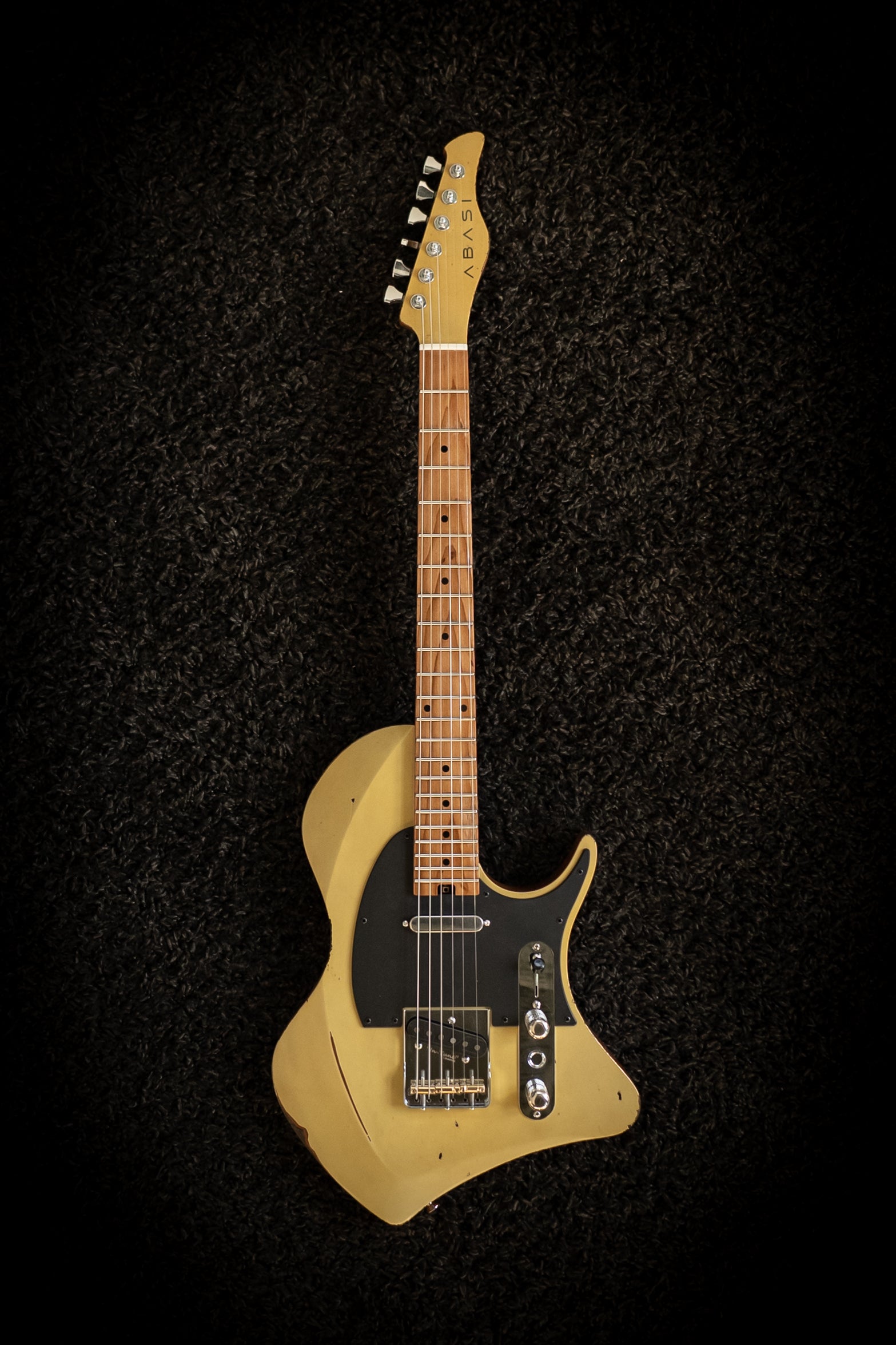 LARADA SPACE T // Tradition [Relic, Roasted Basswood]