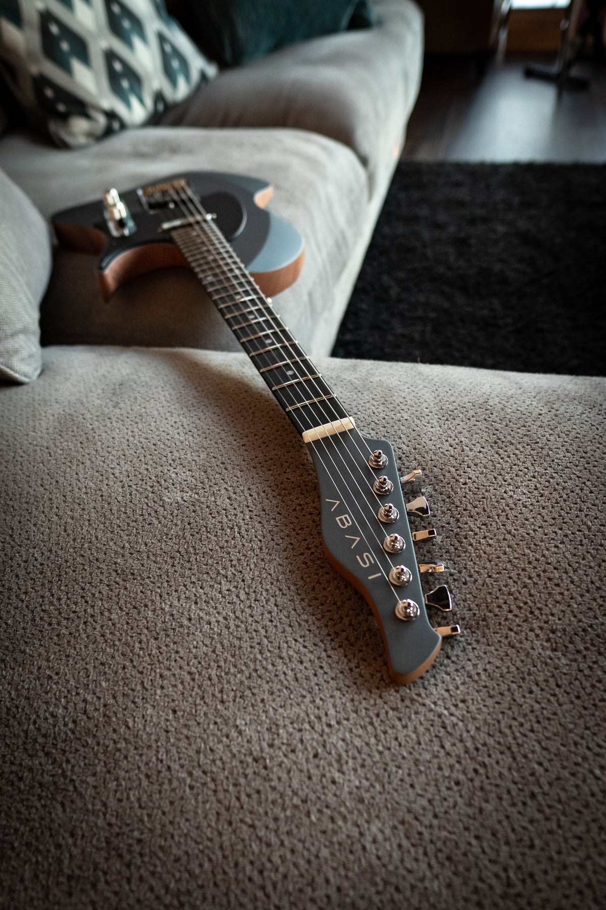 LARADA SPACE T // Selenite