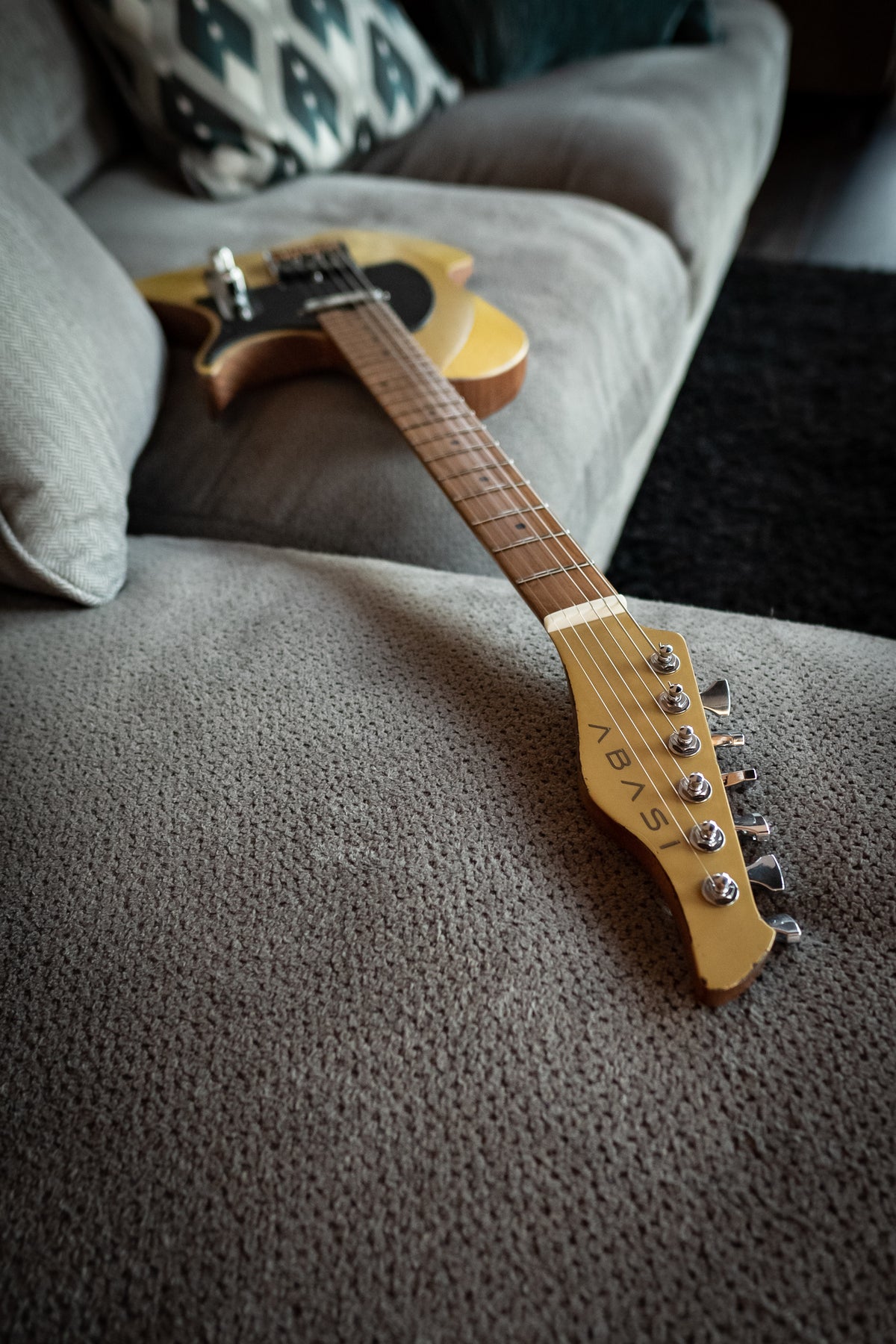 LARADA SPACE T // Tradition [Relic, Roasted Maple FB]